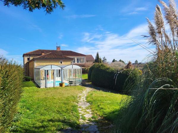 Maison ancienne - Belves Magnifique demeure de 5 chambres avec locaux professionnels, piscine et vue - Périgord Noir