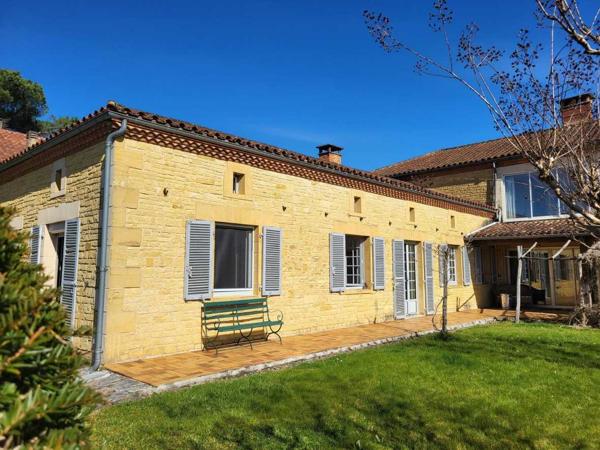 Maison ancienne - Belves Magnifique demeure de 5 chambres avec locaux professionnels, piscine et vue - Périgord Noir