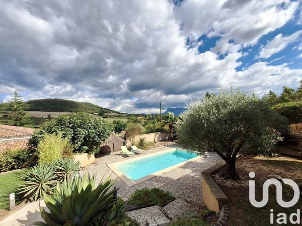 Maison traditionnelle 5 pièces de 131 m² à Aouste-sur-Sye (26400)