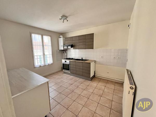Location appartement Saintes : 725 € - AJP Immobilier Saintes