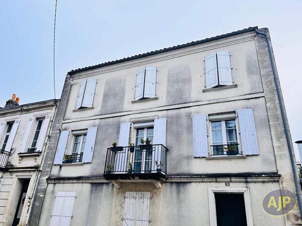 Location appartement Saintes : 725 € - AJP Immobilier Saintes