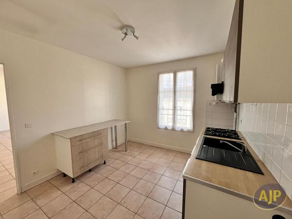 Location appartement Saintes : 725 € - AJP Immobilier Saintes