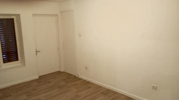 Yenne (73170) MAISON EN 2 LOGEMENTS AVEC COUR