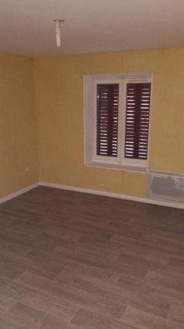 Yenne (73170) MAISON EN 2 LOGEMENTS AVEC COUR