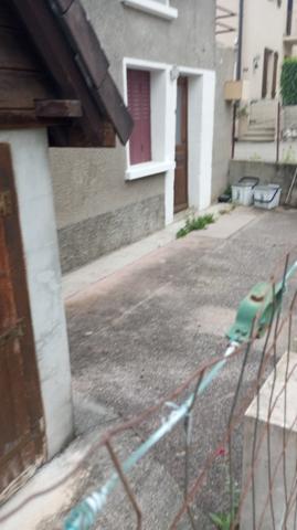 Yenne (73170) MAISON EN 2 LOGEMENTS AVEC COUR