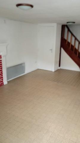 Yenne (73170) MAISON EN 2 LOGEMENTS AVEC COUR