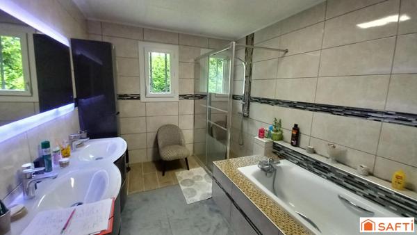 Maison 165m2, 3/4 chambres, piscine, garage, terrain 6033m2