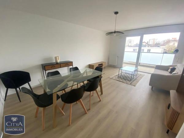 Appartement à louer 3 pièces 73.02m²