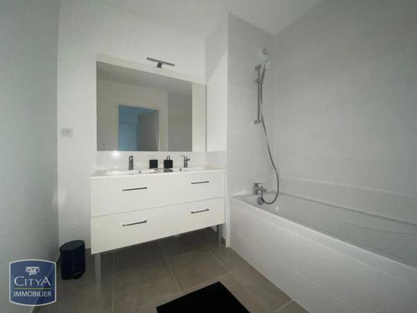 Appartement à louer 3 pièces 73.02m²