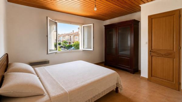 **LE MUY – MAISON 3 PIÈCES AVEC JARDIN, GARAGE ET FORT POTENTIEL D'AMÉNAGEMENT**