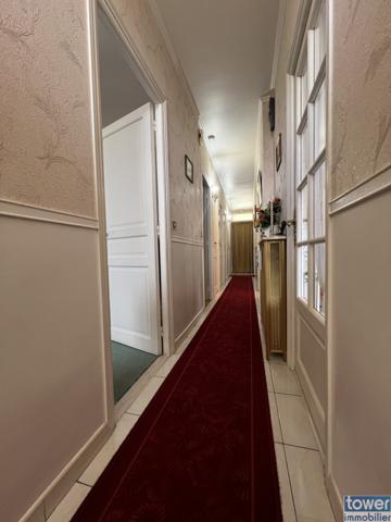 Maison
                                                                                                                                                                                                                                                                                                                        7 pièce(s)                                                                                                                                                                                                          5 chambre(s)                                                                                                                                                                                                          163  m²
