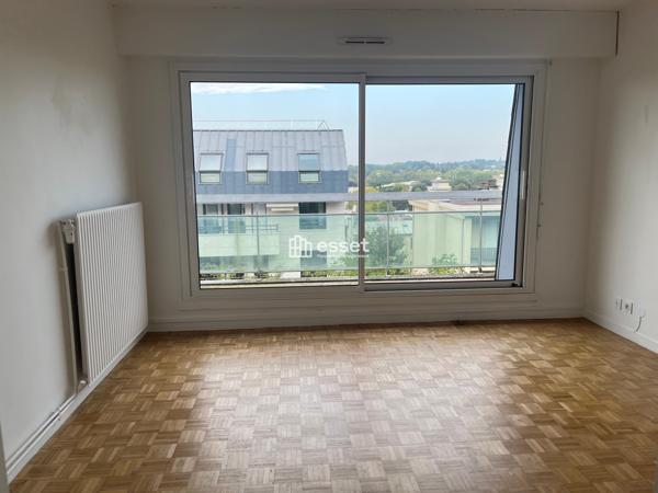 Location Studio 27 m² - Le Chesnay 78150