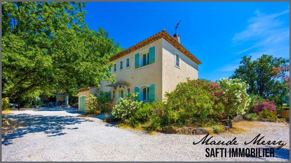 Coup de coeur - bastide au style provençale de 115 m2 - 3 chambres - un bureau et une pièce indépendante (dressing,bureau,...) - 2 pièces d'eau - 2 wc - 1650 m2 de terrain plat arboré - piscinable - forage et eau de ville - assainissement individuel neuf
