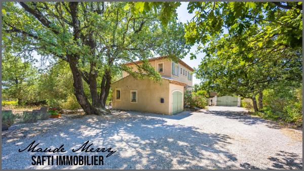 Coup de coeur - bastide au style provençale de 115 m2 - 3 chambres - un bureau et une pièce indépendante (dressing,bureau,...) - 2 pièces d'eau - 2 wc - 1650 m2 de terrain plat arboré - piscinable - forage et eau de ville - assainissement individuel neuf