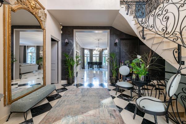 CHENNEVIÈRES-SUR-MARNE — Propriété d'exception