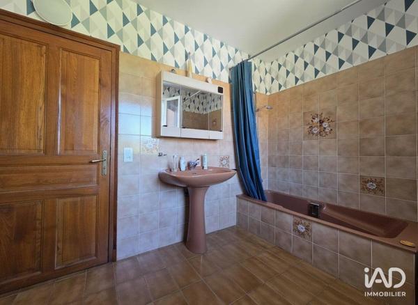 Maison à vendre 5 pièces 151 m² Saint-Christophe-Vallon