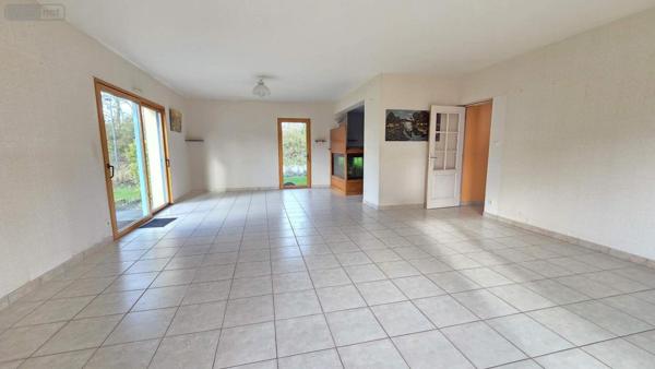 Maison à vendre à Noyal-sur-Vilaine en Ille-et-Vilaine (35530), ref : 019/5524 MCB Centre ville