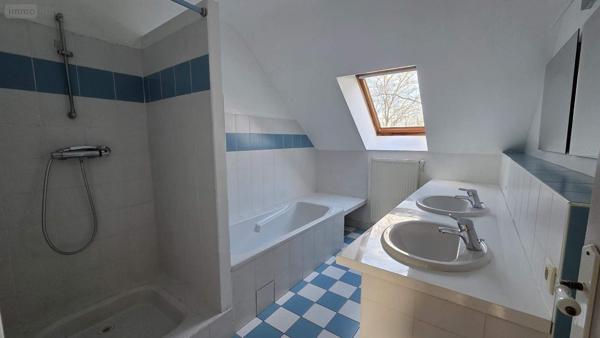 Maison à vendre à Noyal-sur-Vilaine en Ille-et-Vilaine (35530), ref : 019/5524 MCB Centre ville