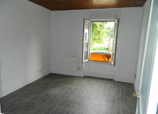 Appartement à vendre    1 pièce •  Pommeuse