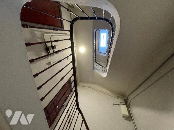 Immeuble de rapport rue BROCHIER 13005, R+4,  8 appartements, surface 350 m² environ.