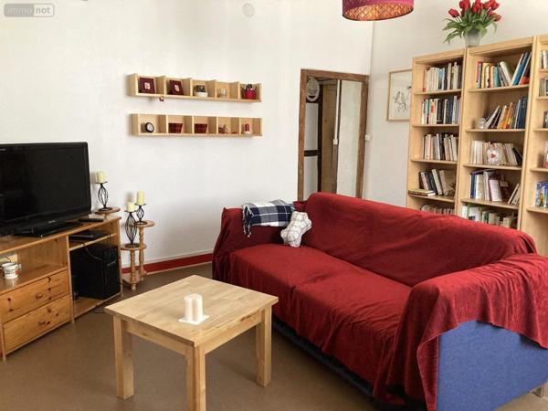 Maison à vendre à Villieu-Loyes-Mollon dans l'Ain (01800), ref : VM1523-01032