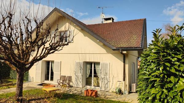 Elégante maison traditionnelle de 181 m² et 1553 m² terrain constructible
