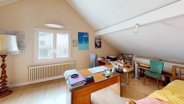 Elégante maison traditionnelle de 181 m² et 1553 m² terrain constructible