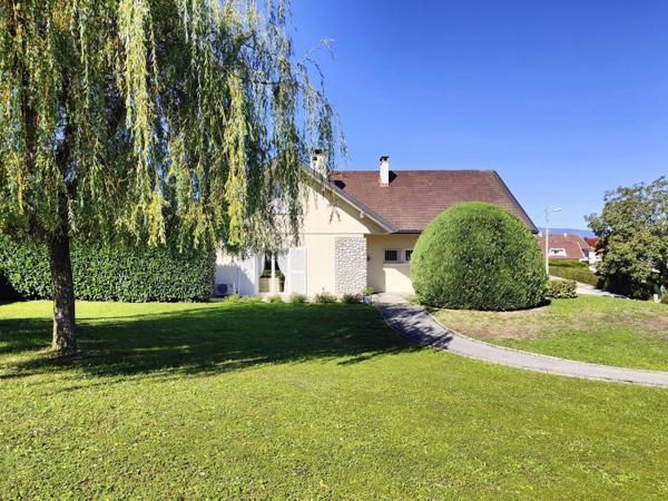Elégante maison traditionnelle de 181 m² et 1553 m² terrain constructible