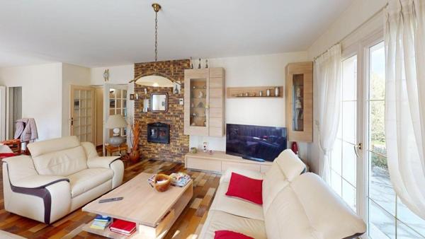 Elégante maison traditionnelle de 181 m² et 1553 m² terrain constructible