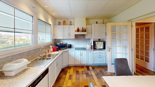 Elégante maison traditionnelle de 181 m² et 1553 m² terrain constructible