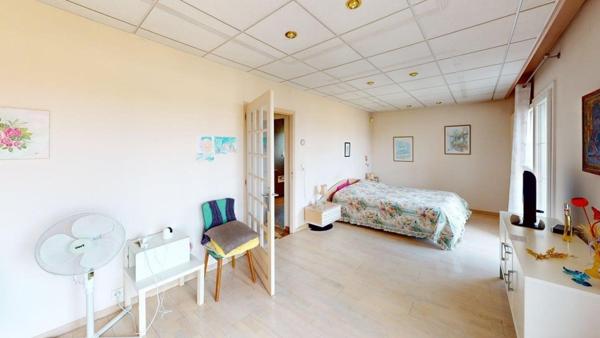 Elégante maison traditionnelle de 181 m² et 1553 m² terrain constructible