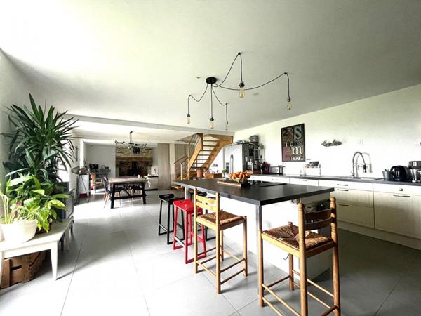 A vendre RIEC SUR BELON (29340) Maison 7 pièces 4 chambres 207 m2
