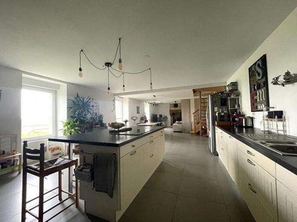 A vendre RIEC SUR BELON (29340) Maison 7 pièces 4 chambres 207 m2