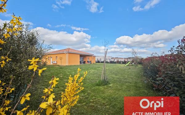 Maison à vendre    6 pièces •  Bioule