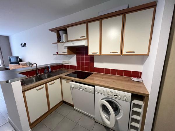 Proche toutes commodités et gare à pied.