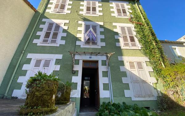 Maison à vendre    8 pièces • 222 m2 Limoges