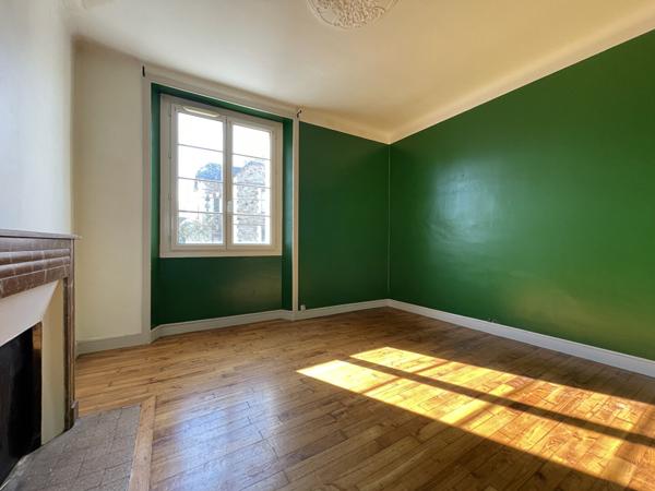 Maison T10 à vendre - 190 m² (réf : AM-OG26029u)
