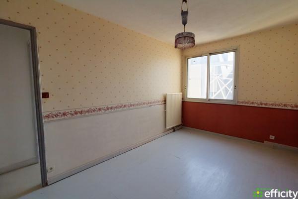 Appartement
         4 pièces
        - 97 m² 169 000 € *
