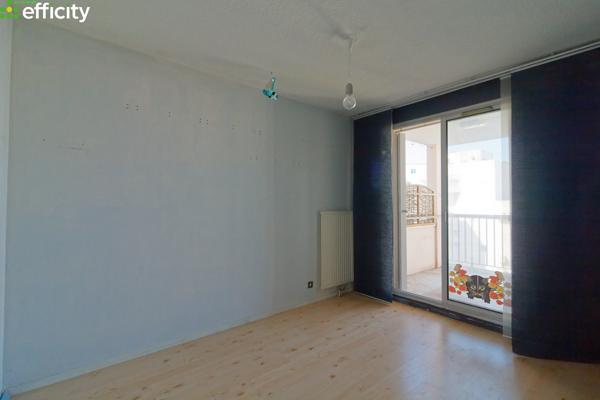 Appartement
         4 pièces
        - 97 m² 169 000 € *