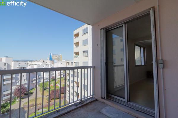 Appartement
         4 pièces
        - 97 m² 169 000 € *