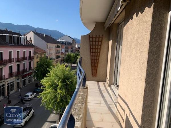 Appartement à louer 2 pièces 57.51m²