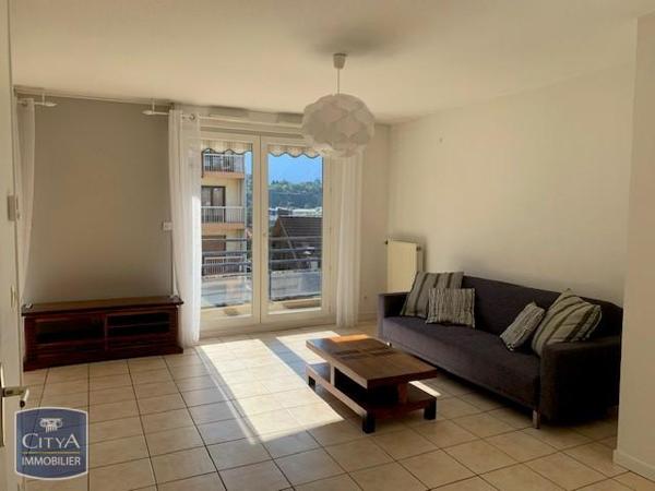 Appartement à louer 2 pièces 57.51m²