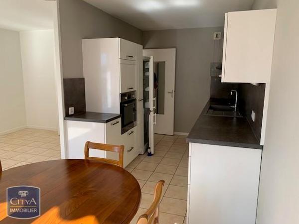 Appartement à louer 2 pièces 57.51m²