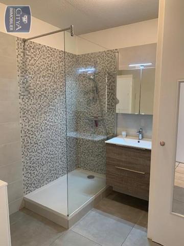 Appartement à louer 2 pièces 57.51m²