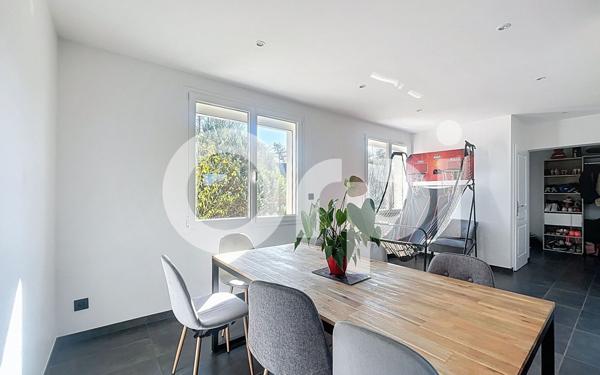 Maison à vendre    5 pièces •  Cosnac