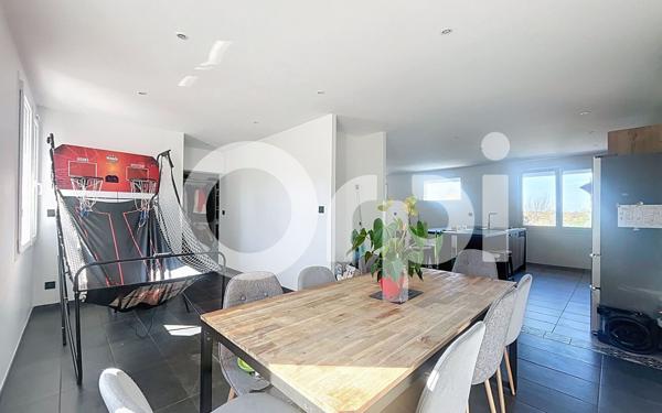 Maison à vendre    5 pièces •  Cosnac