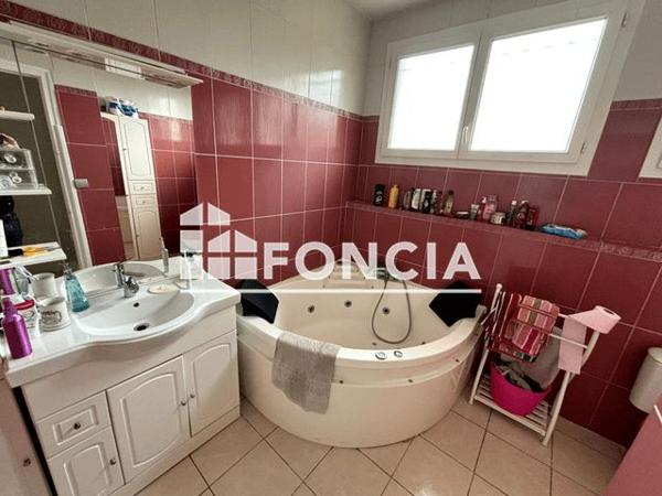 À vendre Maison 6 pièces 200 m² - Colayrac-saint-cirq 47450