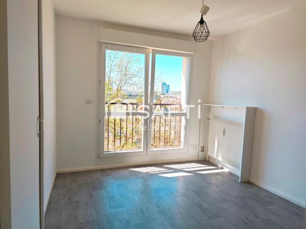 2 PIÈCES de 27 m² à côté du parc Charles III