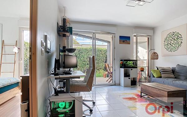 Appartement à vendre    2 pièces • 42,90 m2 Issy-les-Moulineaux