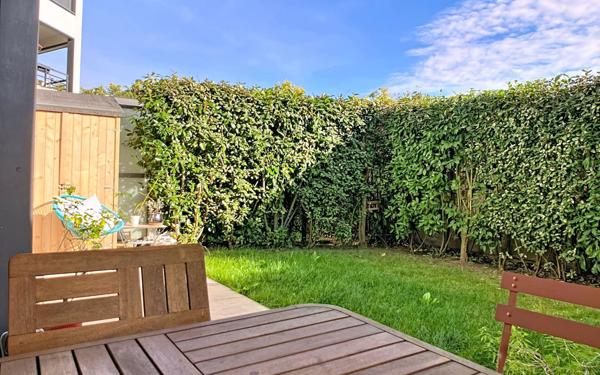 Appartement à vendre    2 pièces • 42,90 m2 Issy-les-Moulineaux